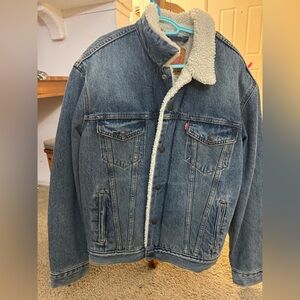 Levi's Classic Blue Denim Jacket with Sherpa Lining